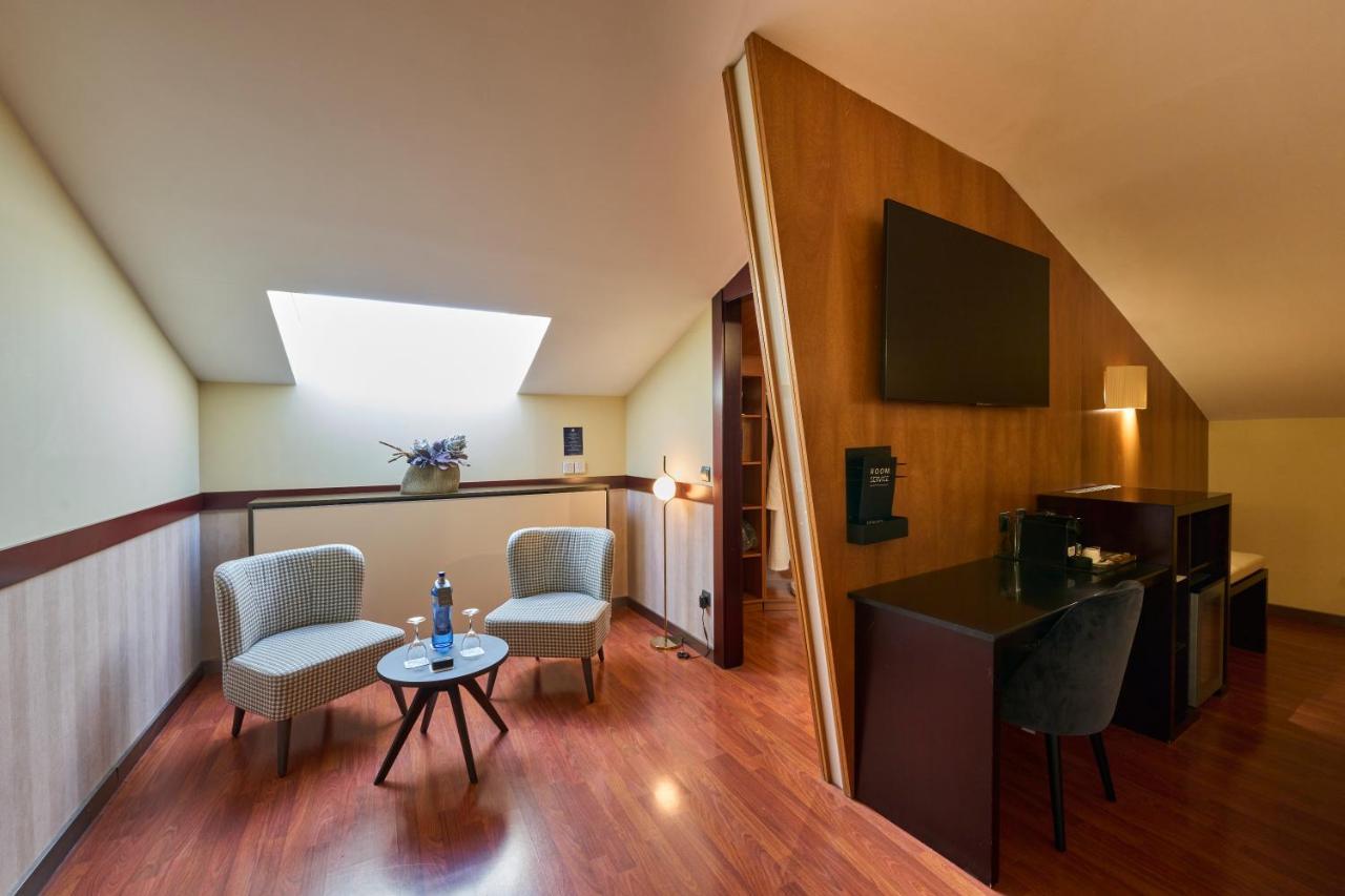 Catalonia El Pilar Hotel Zaragoza Ngoại thất bức ảnh